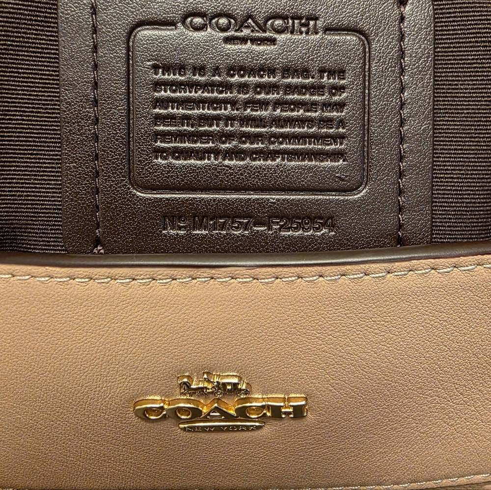 Coach Lexy Shoulder Bag - Picture 15 of 15